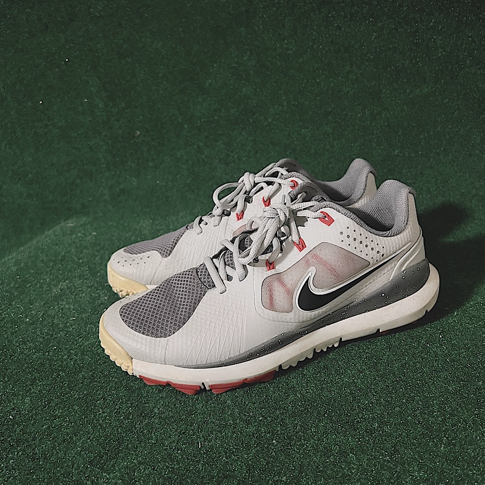 NIKE TW 15 Golf Shoes